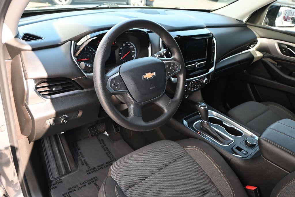 Vehicle image 8 of 20
