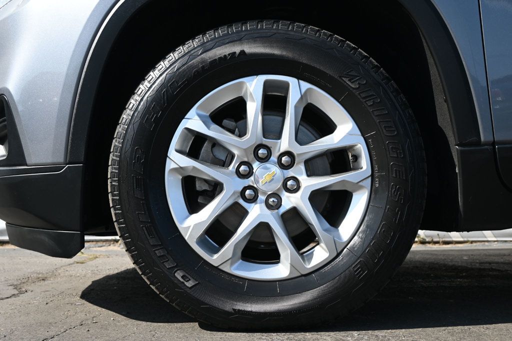 Vehicle image 7 of 20