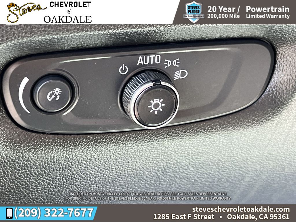 Vehicle image 32 of 37