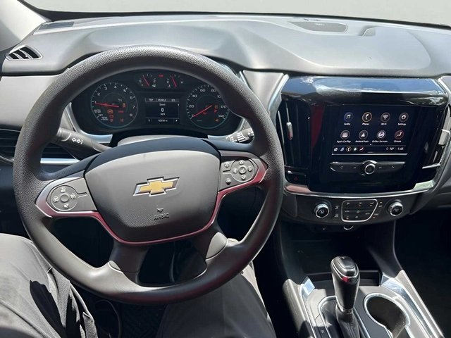 Vehicle image 7 of 21