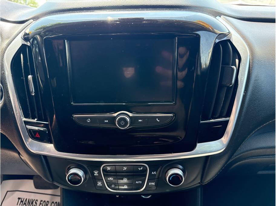 Vehicle image 12 of 21