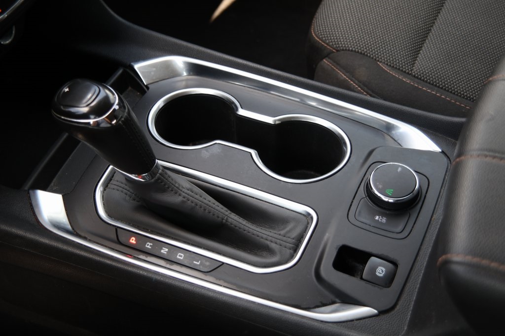 Vehicle image 23 of 27
