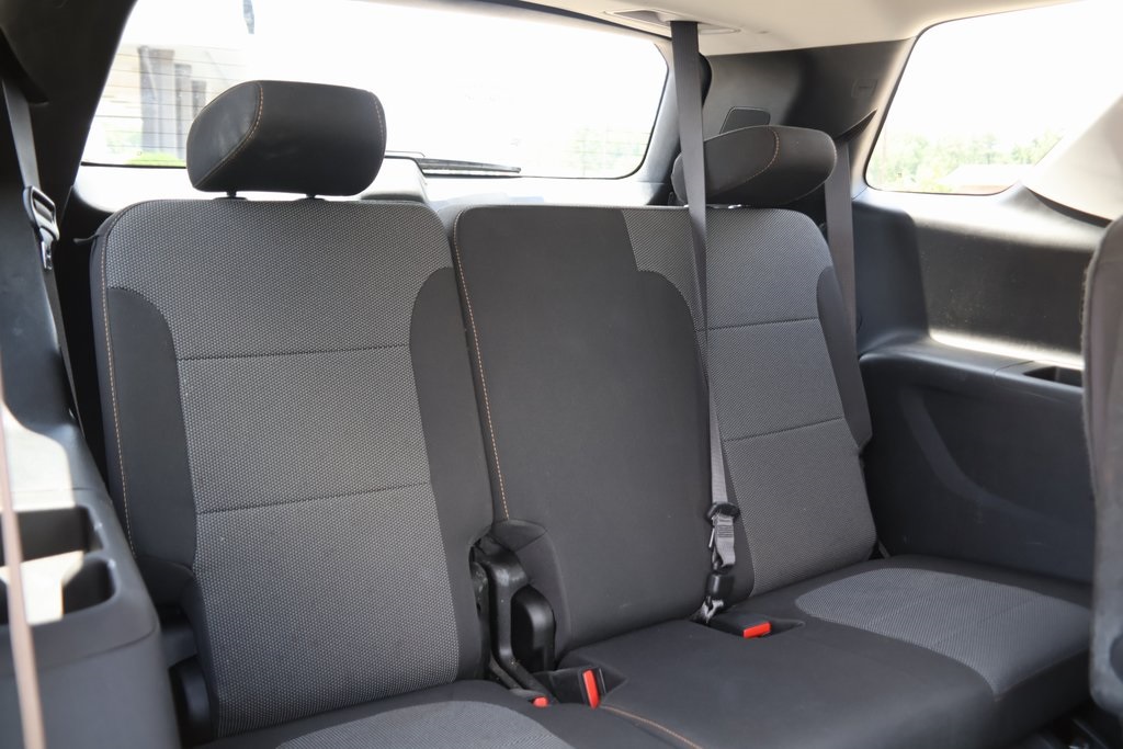 Vehicle image 11 of 27
