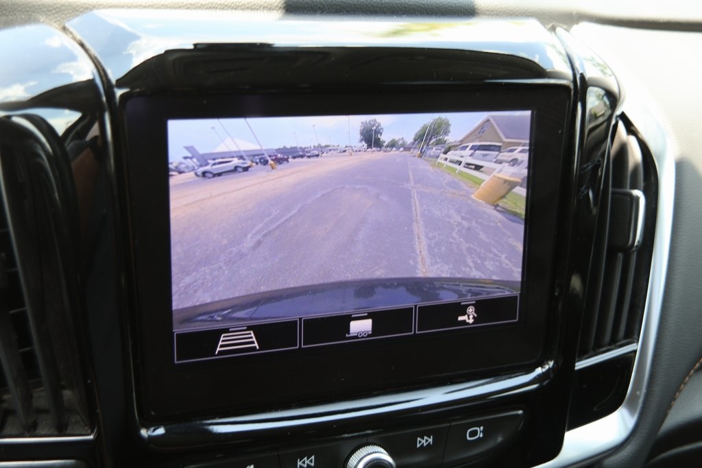 Vehicle image 20 of 27
