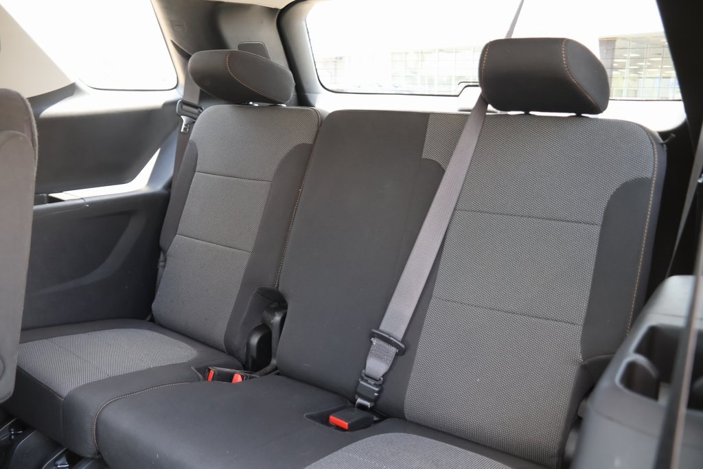 Vehicle image 12 of 27