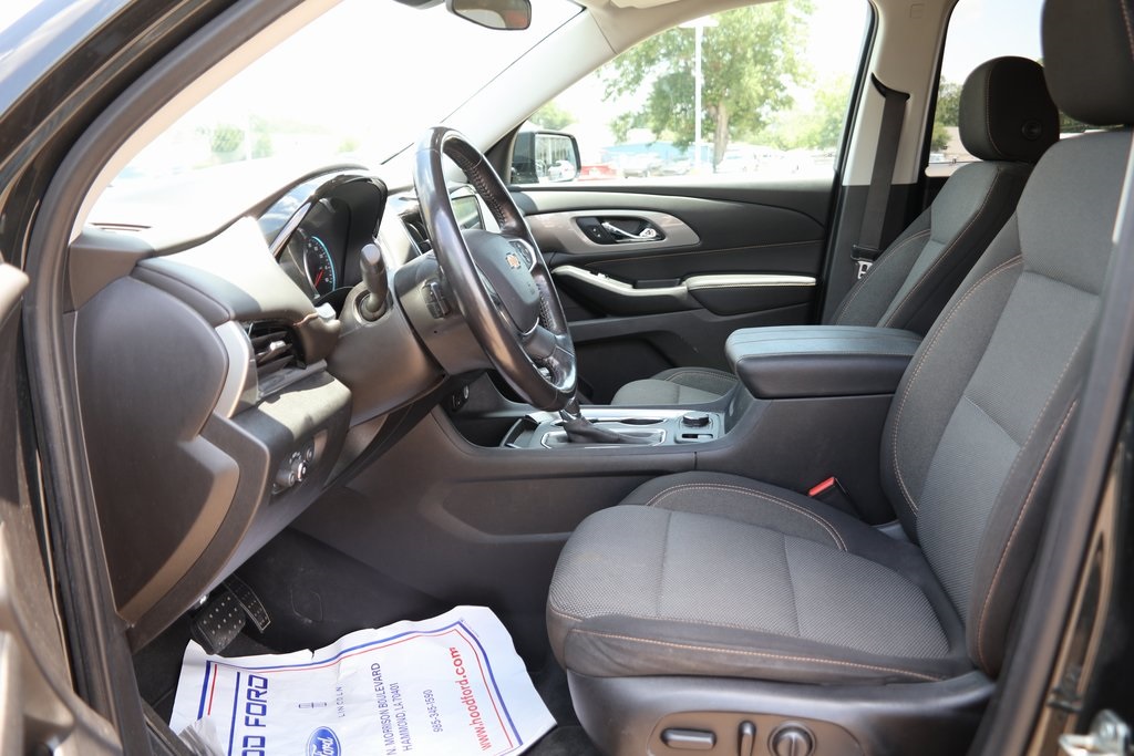 Vehicle image 16 of 27