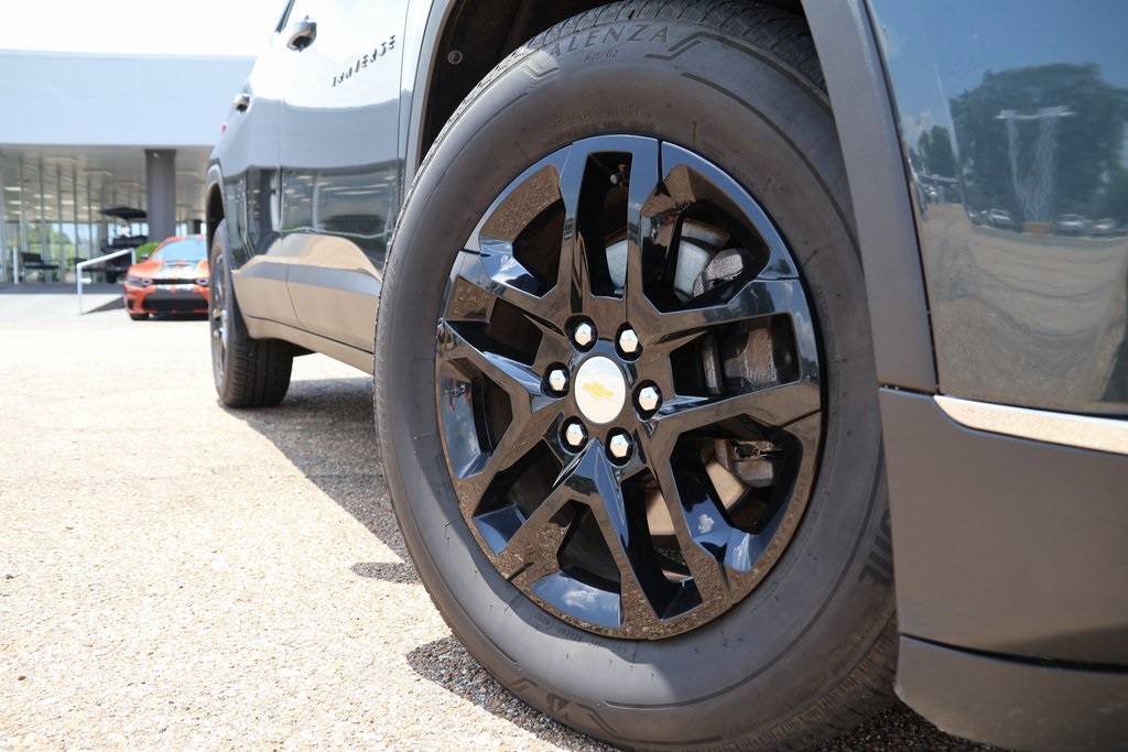 Vehicle image 9 of 27