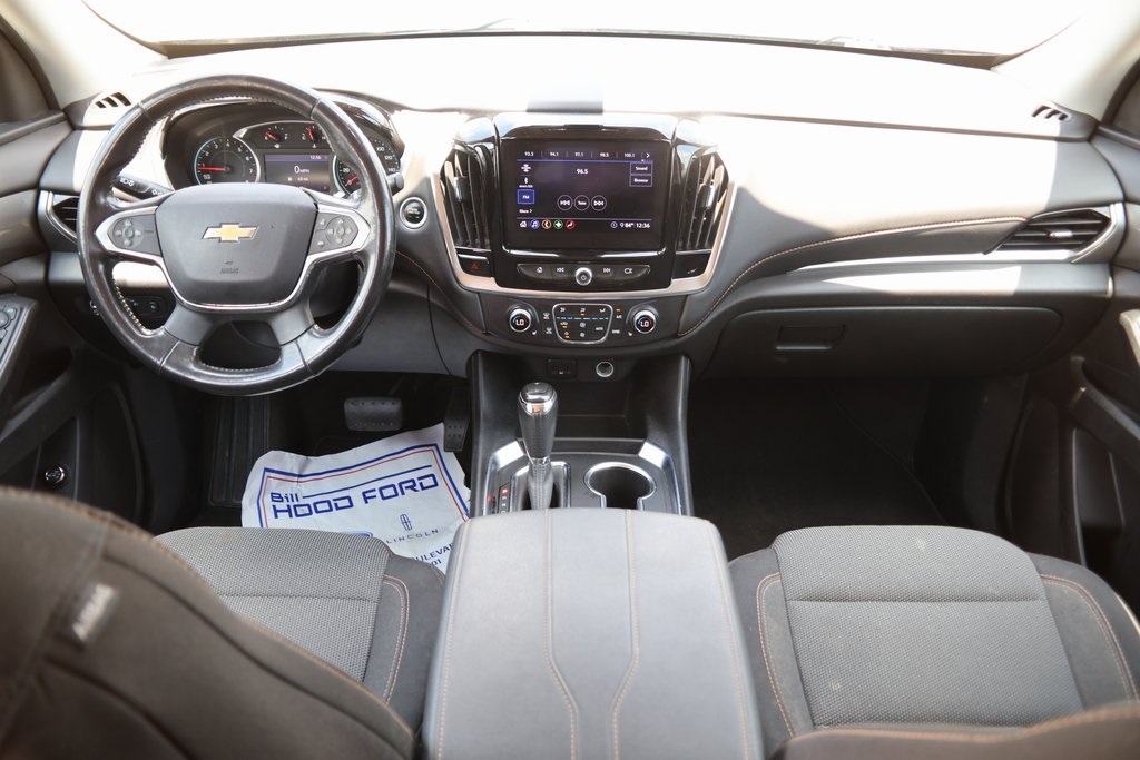 Vehicle image 17 of 27