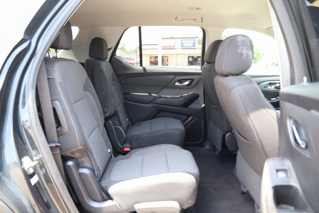Vehicle image 13 of 27