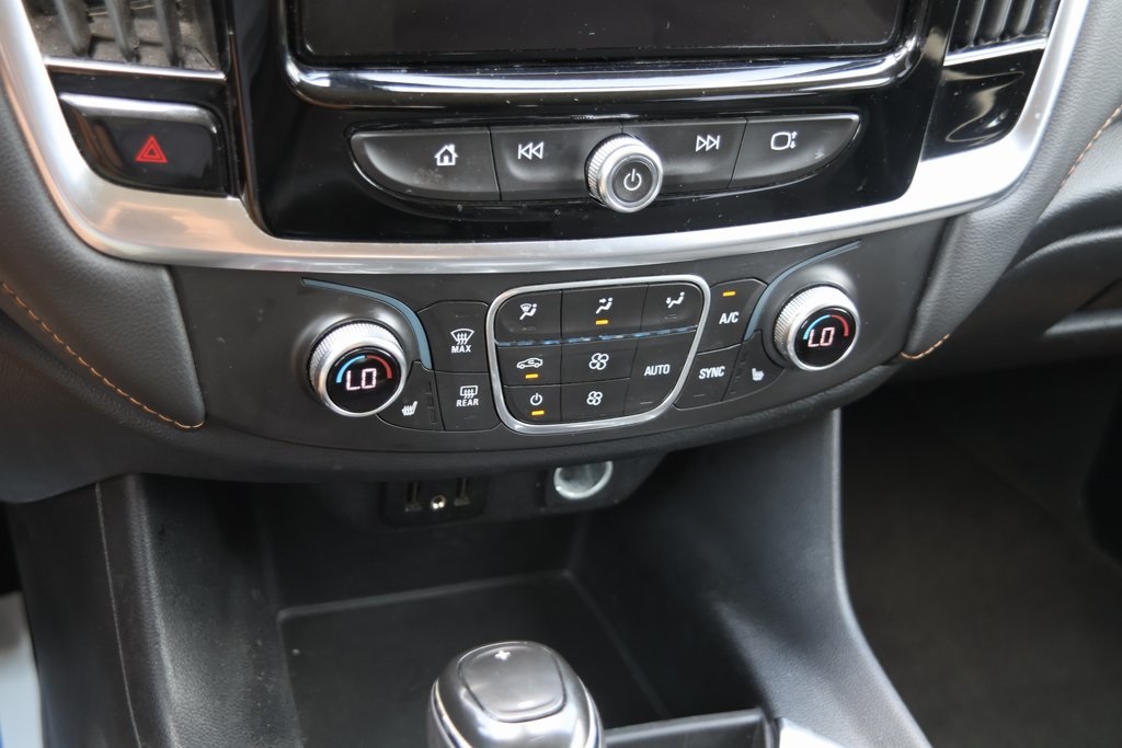 Vehicle image 24 of 27