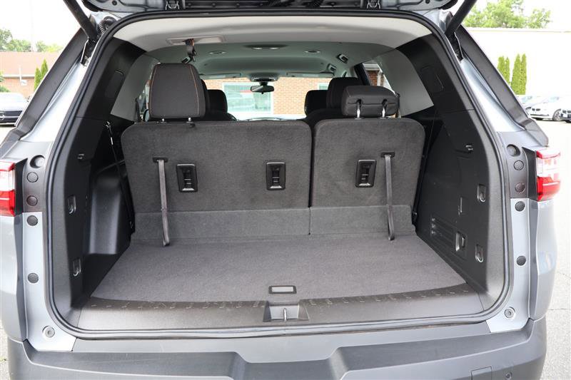 Vehicle image 13 of 39
