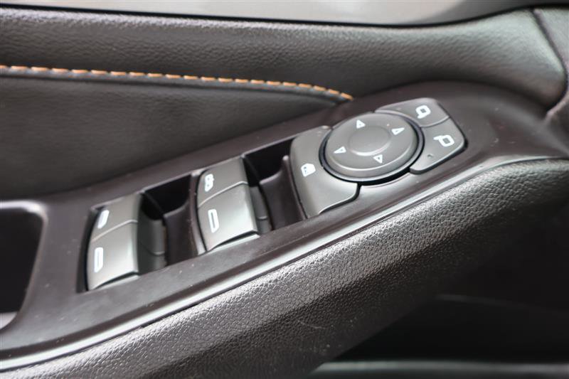 Vehicle image 27 of 39