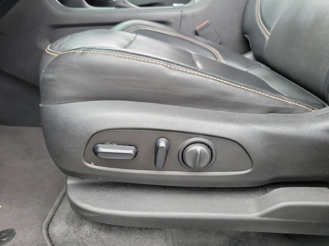 Vehicle image 18 of 28