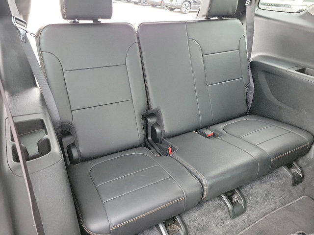 Vehicle image 23 of 28