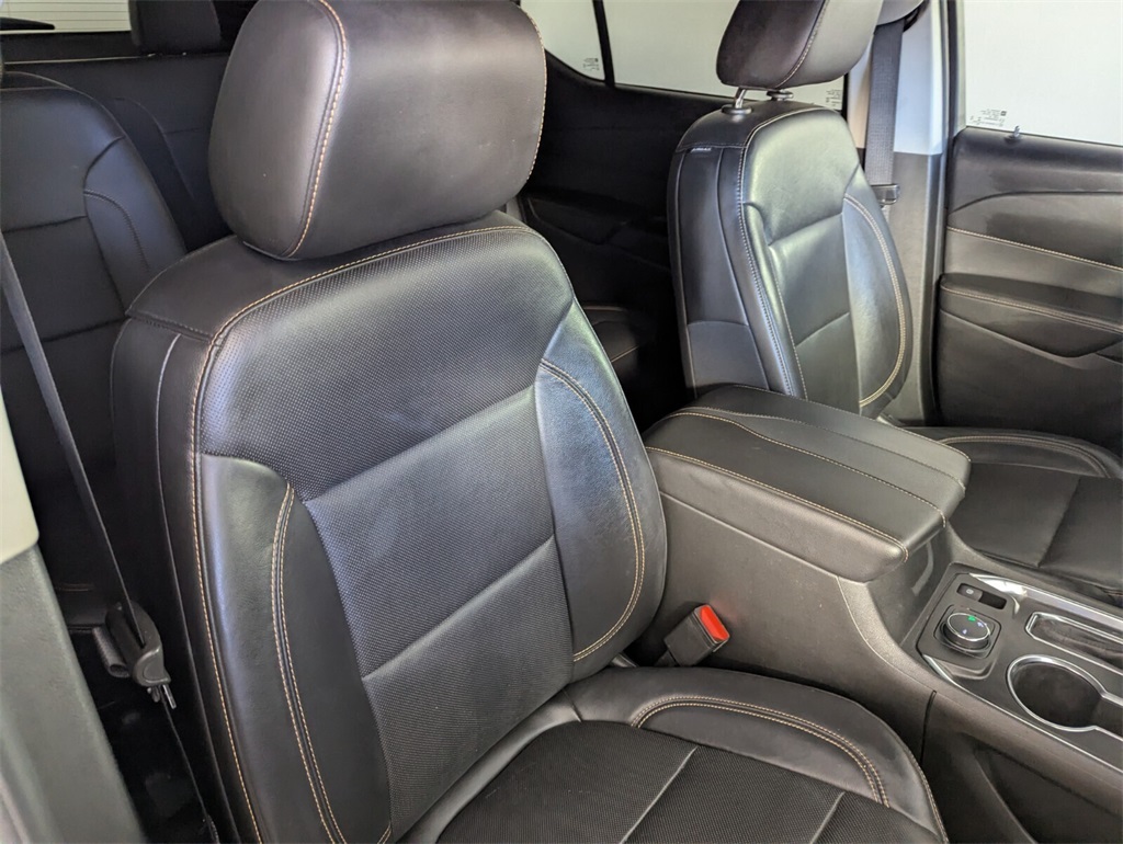 2020 Chevrolet Traverse Premier Image 12 of 35