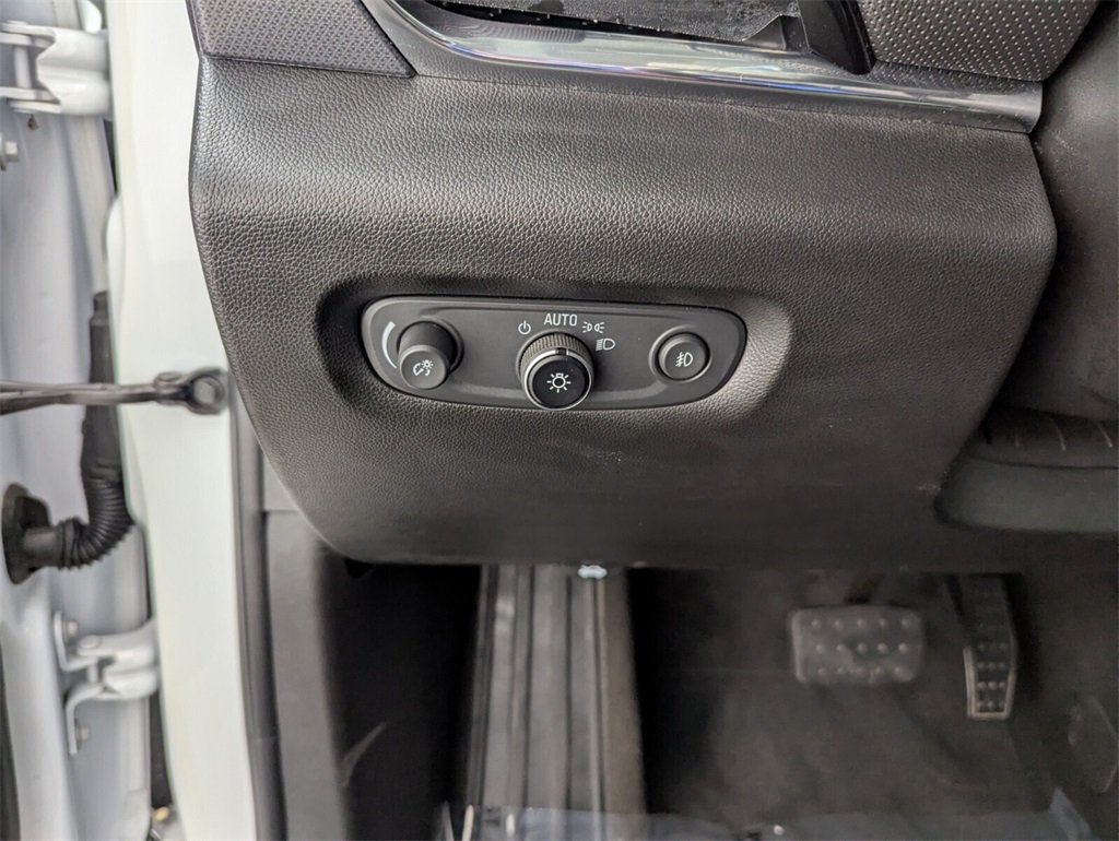 2020 Chevrolet Traverse Premier Image 30 of 35