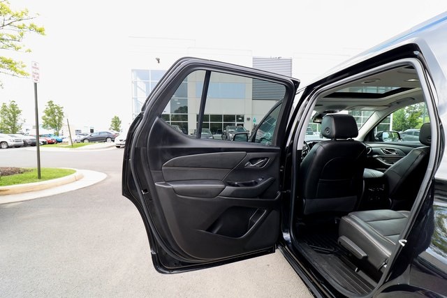 Vehicle image 47 of 95