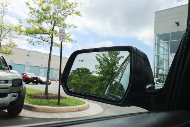 Vehicle image 67 of 95