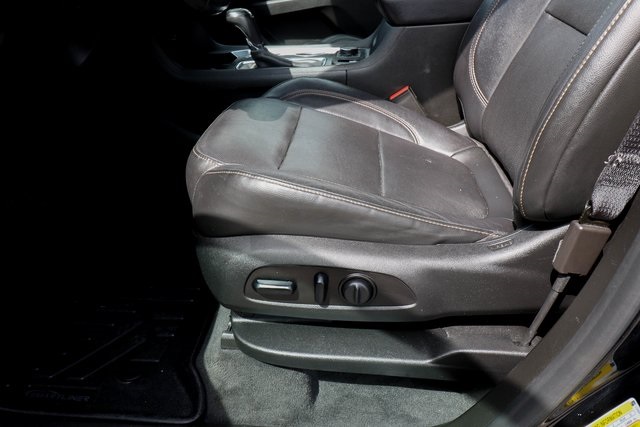 Vehicle image 39 of 95