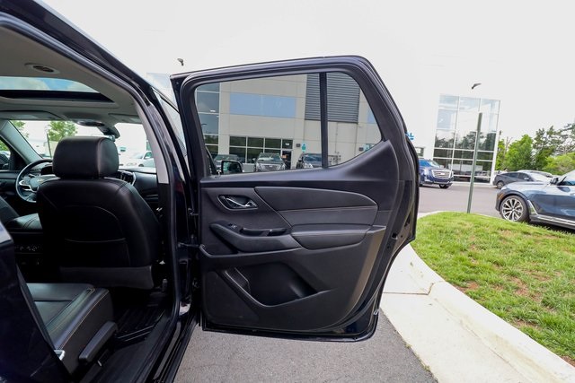 Vehicle image 60 of 95