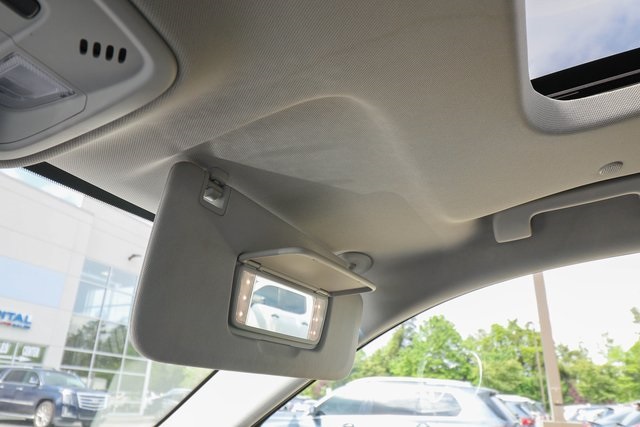 Vehicle image 72 of 95