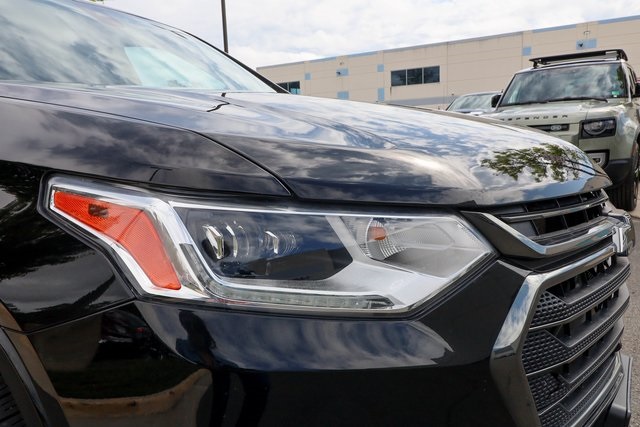 Vehicle image 25 of 95