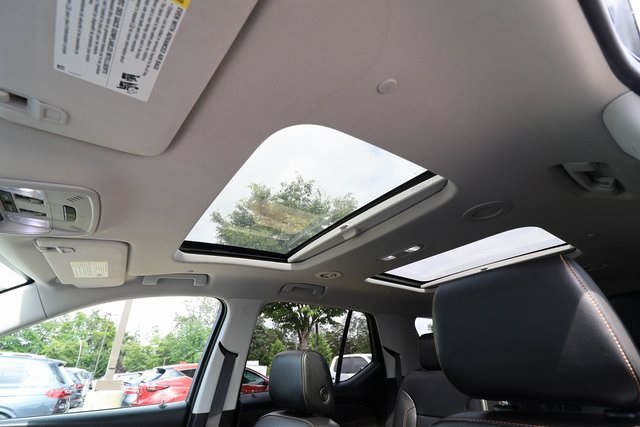 Vehicle image 40 of 95