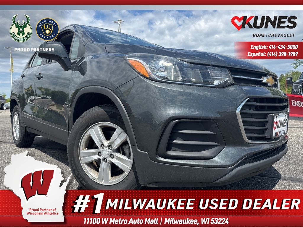 2020 Chevrolet Trax LS Image 2 of 24
