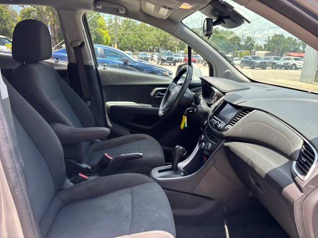 Vehicle image 13 of 29