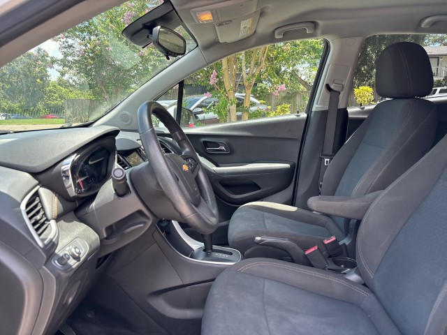 Vehicle image 10 of 29