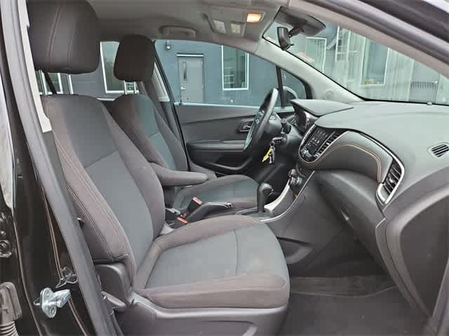 Vehicle image 22 of 36