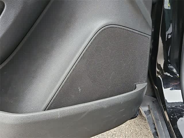 Vehicle image 30 of 36