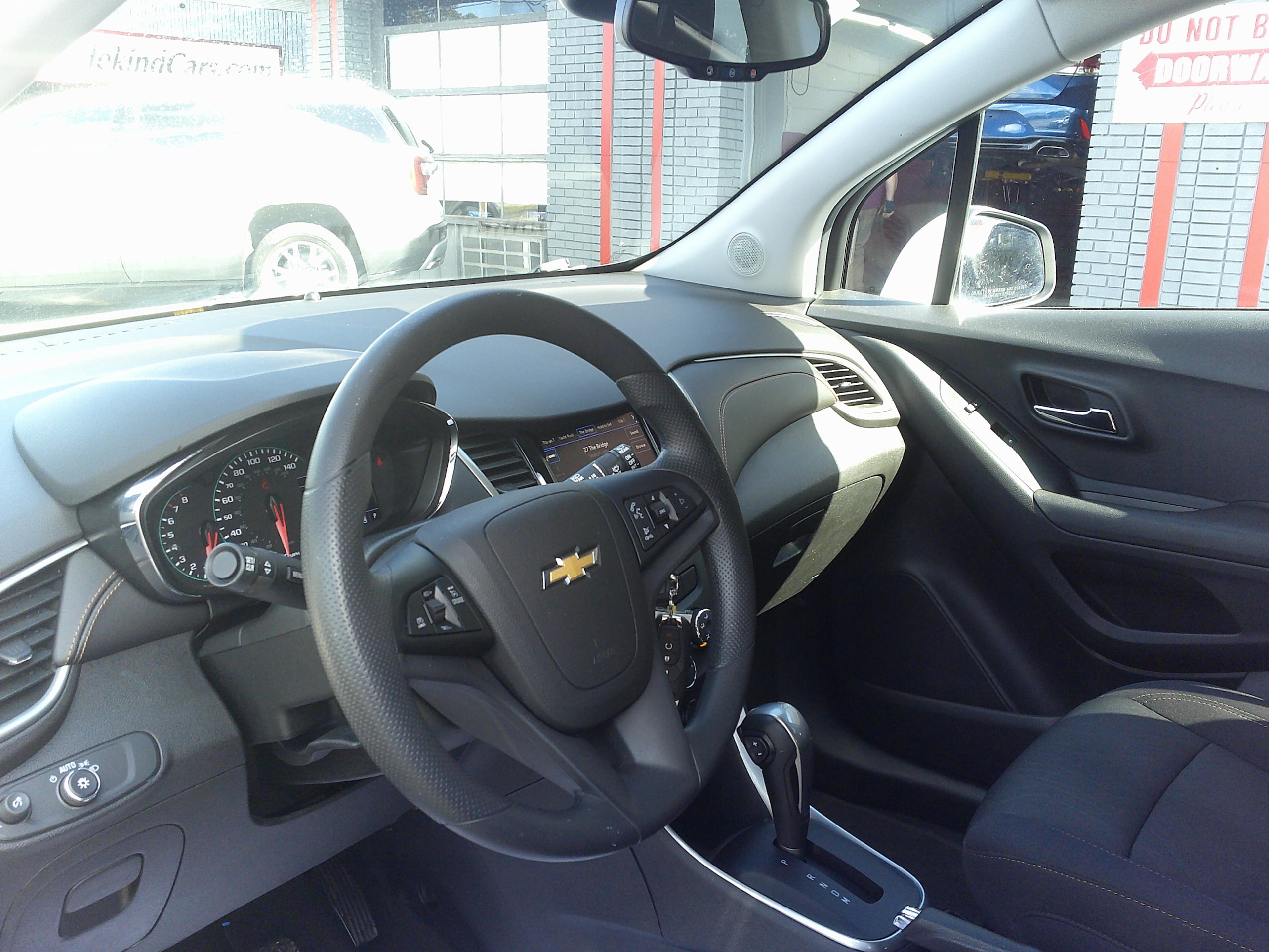 2020 Chevrolet Trax LT Image 17 of 23