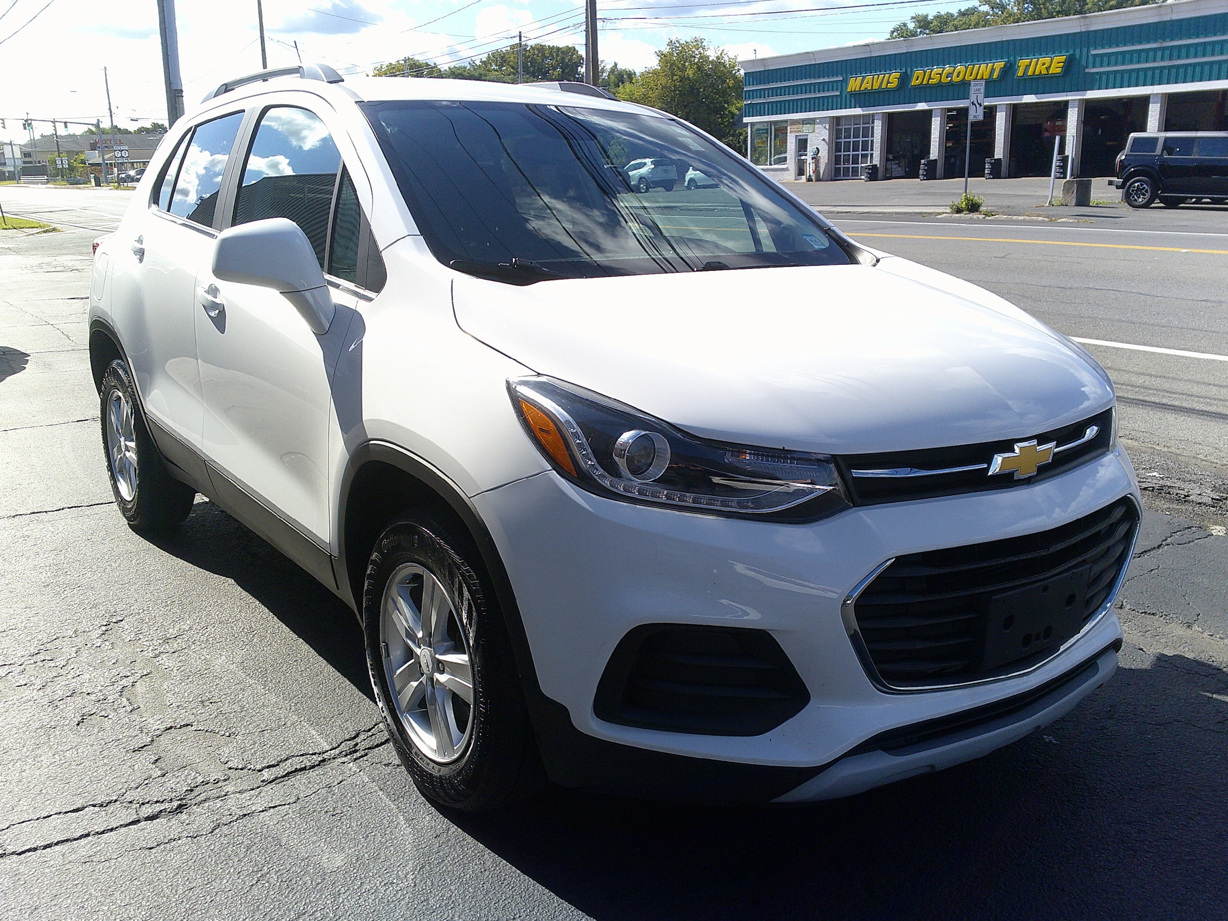 2020 Chevrolet Trax LT Image 3 of 23