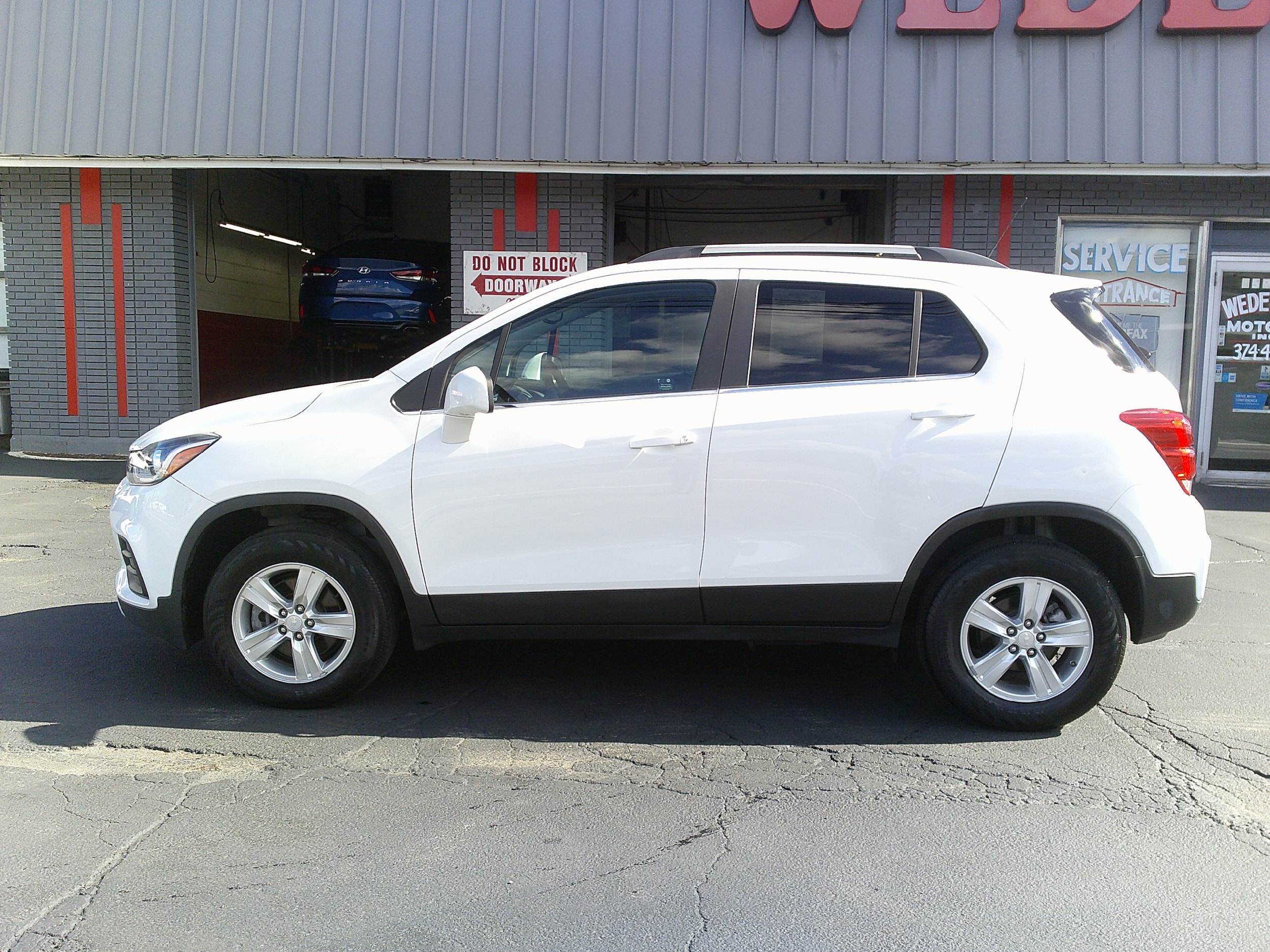 2020 Chevrolet Trax LT Image 7 of 23