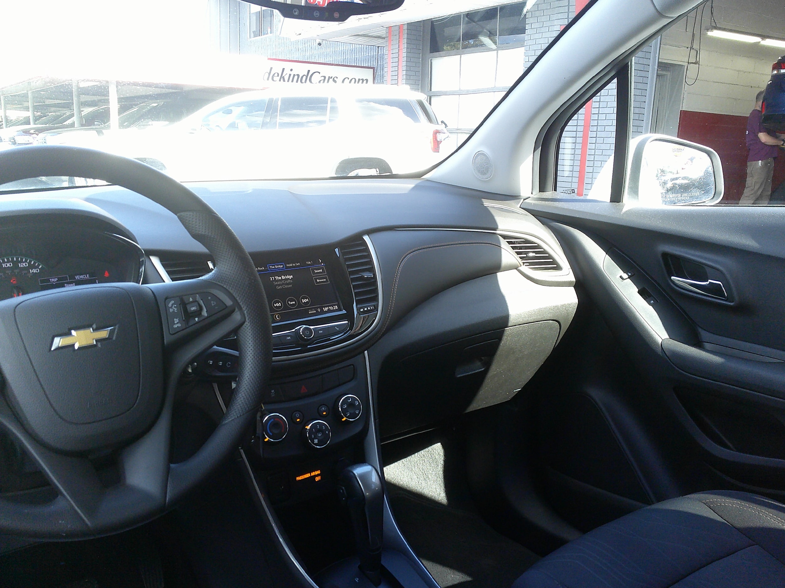 2020 Chevrolet Trax LT Image 15 of 23