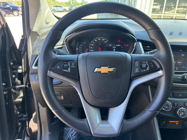 Vehicle image 15 of 22
