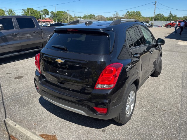 Vehicle image 7 of 22