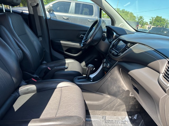 Vehicle image 13 of 22