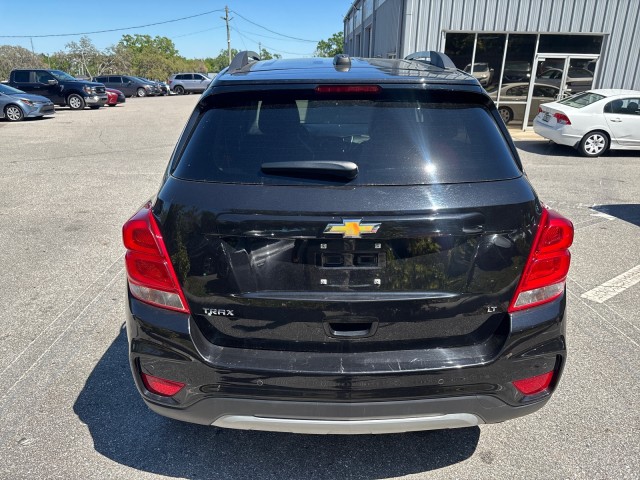 Vehicle image 9 of 22