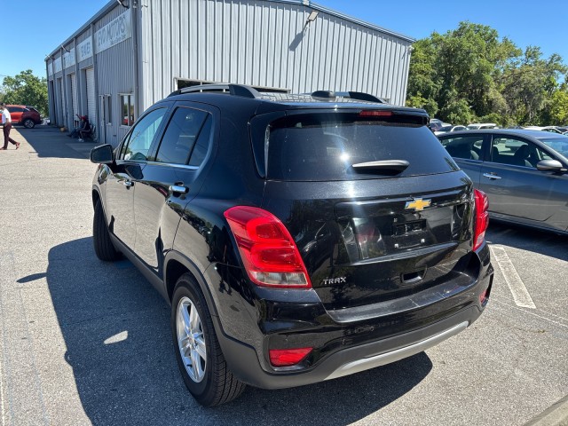 Vehicle image 8 of 22