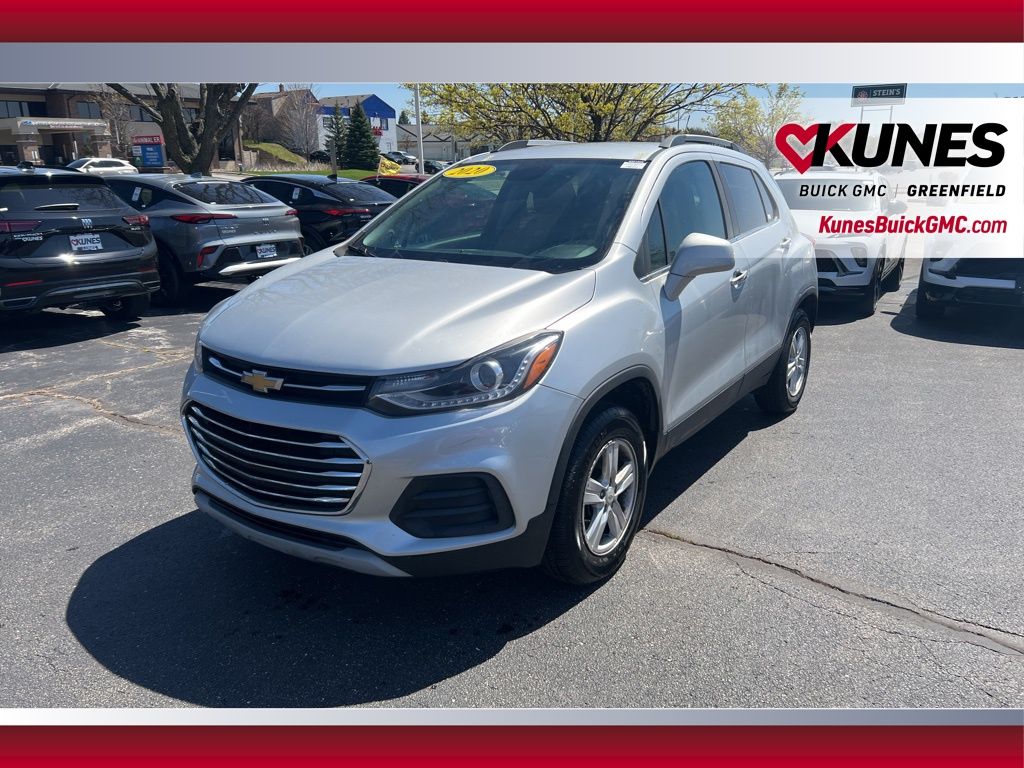 2020 Chevrolet Trax LT Image 1 of 34