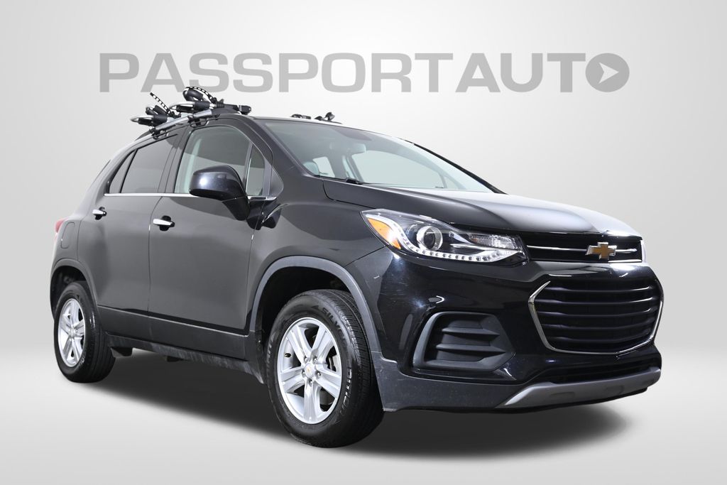 2020 Chevrolet Trax LT Image 1 of 35