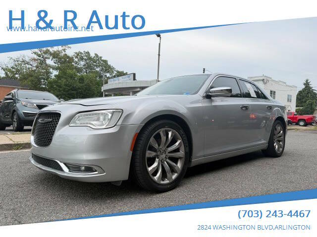 2020 Chrysler 300 Limited Image 1 of 15