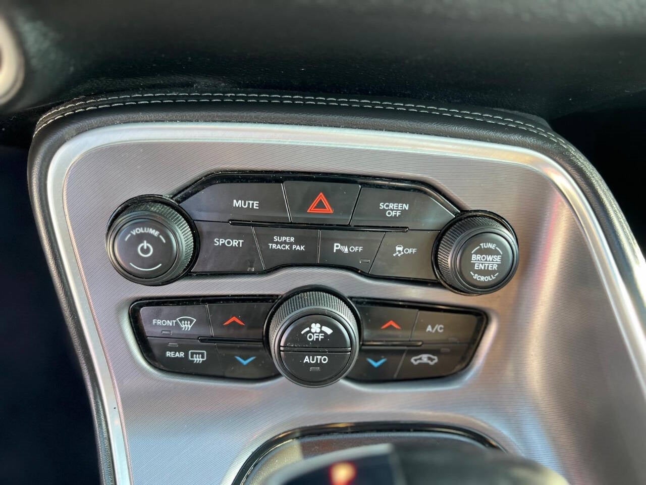 Vehicle image 25 of 56