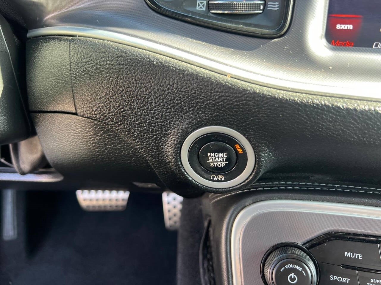 Vehicle image 33 of 56