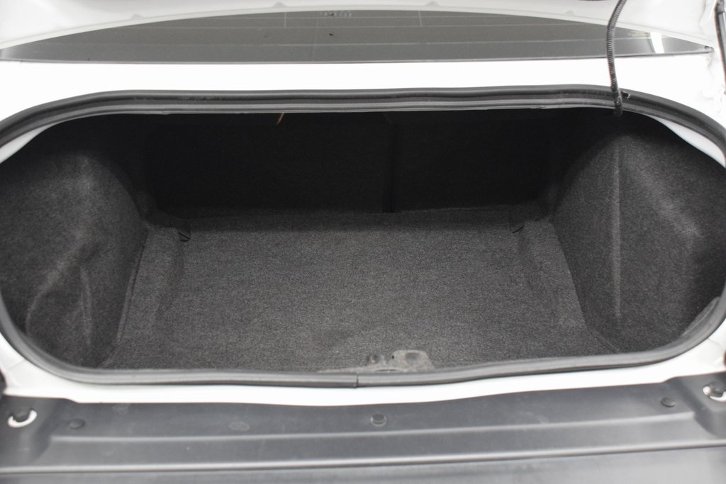 2020 Dodge Challenger R/T Image 11 of 31