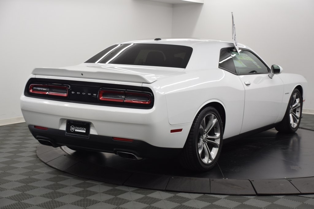 2020 Dodge Challenger R/T Image 5 of 31