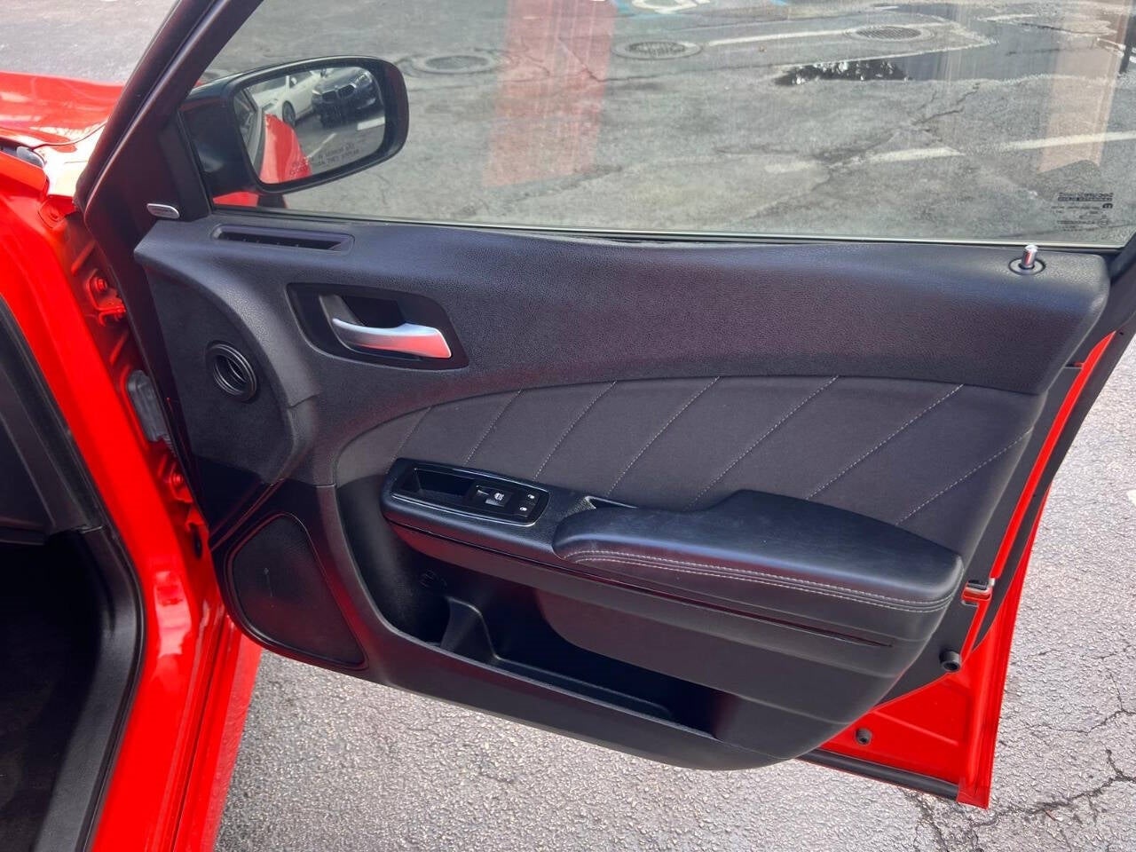 Vehicle image 21 of 46