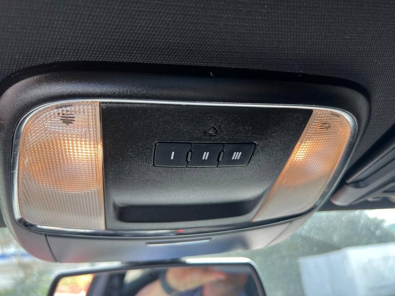 Vehicle image 31 of 46